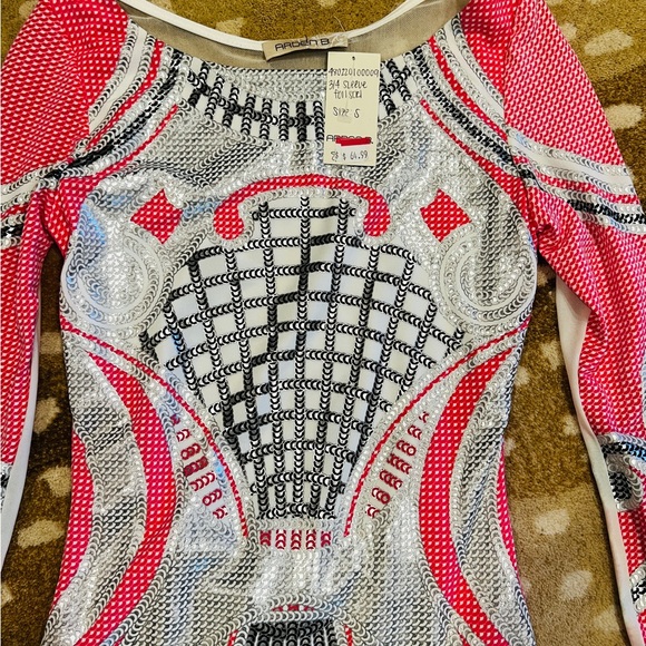 New with tags! Bright & Beautiful Body con dress! - Picture 2 of 5